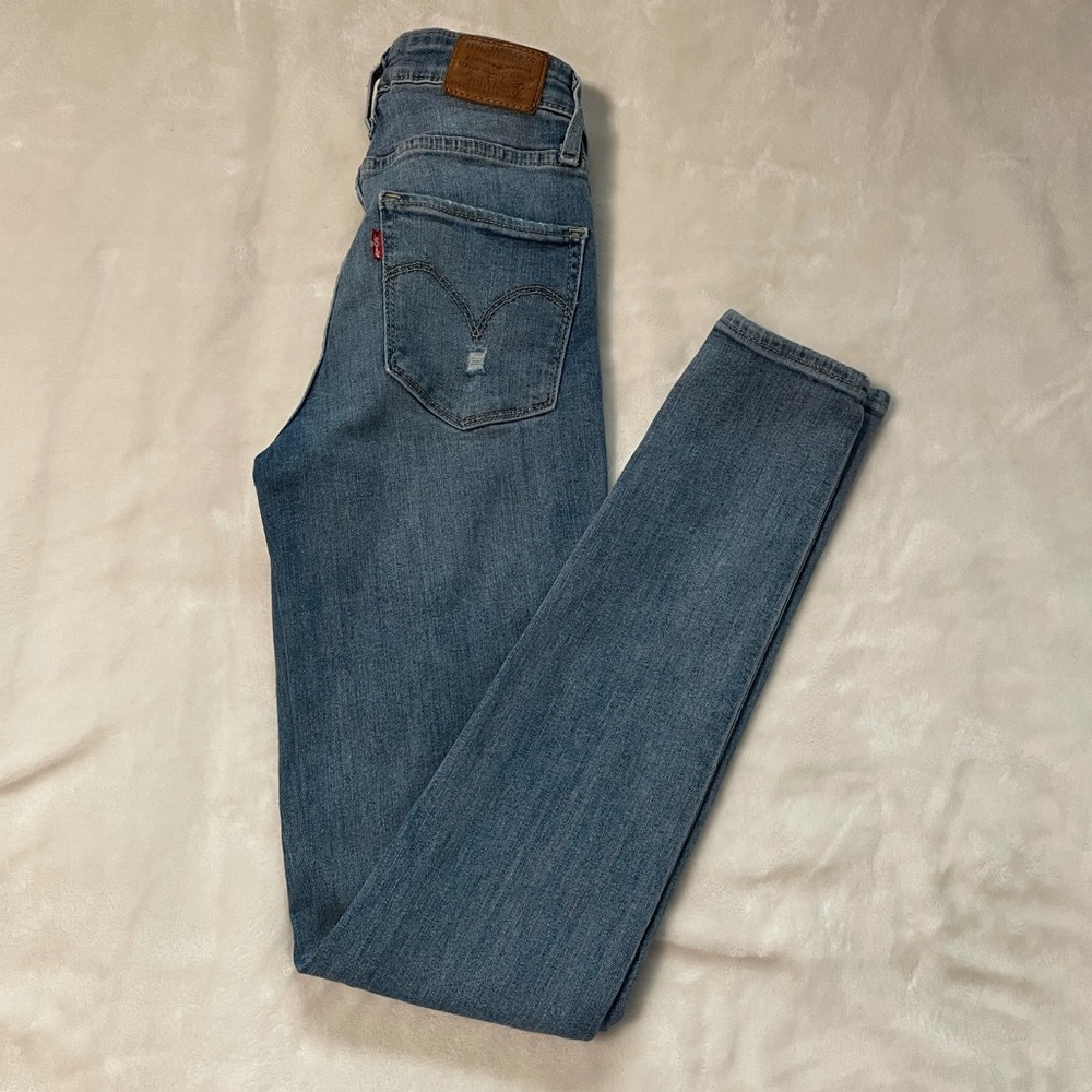 Levi’s 721 high rise skinny jeans